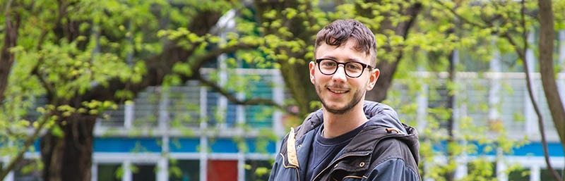 aurélien le petit chercheur de pierres juwelo